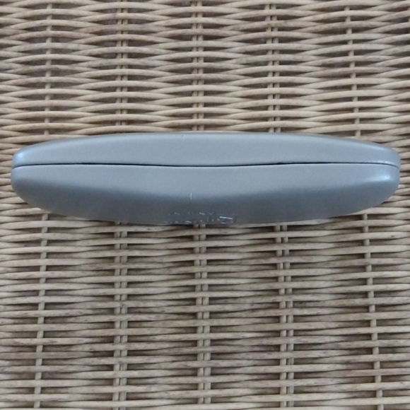 SOLD OUT Ray-Ban Titanium glasses case Gray - Picture 3 of 5